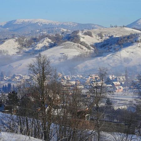 Мирослава Lazeshchyna Buitenkant foto